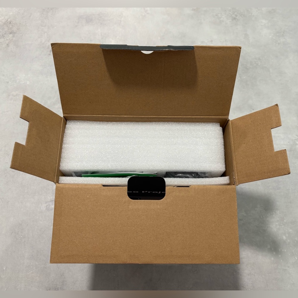 Black Multimedia Projector - Picture 11 of 12
